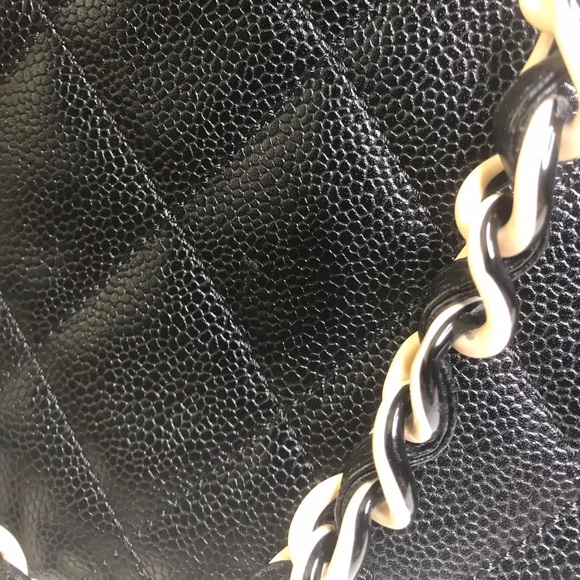 ❌SOLD❌CHANEL Caviar Leather and Resin Chain Tote Bag Black - Picture 11 of 16